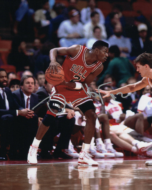 Dennis Hopson Chicago Bulls 8-2 8x10 Autographed Photo - Certified Authentic